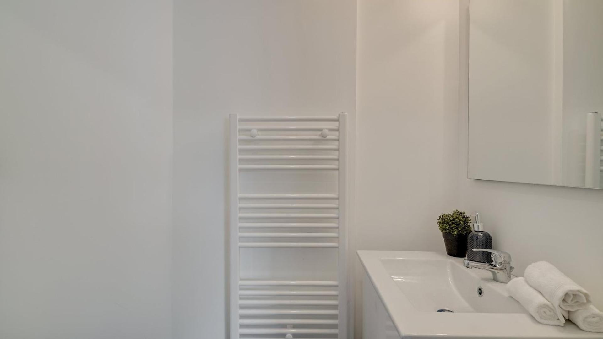 144 Suite Bebesse - Superbe Appartement A パリ エクステリア 写真